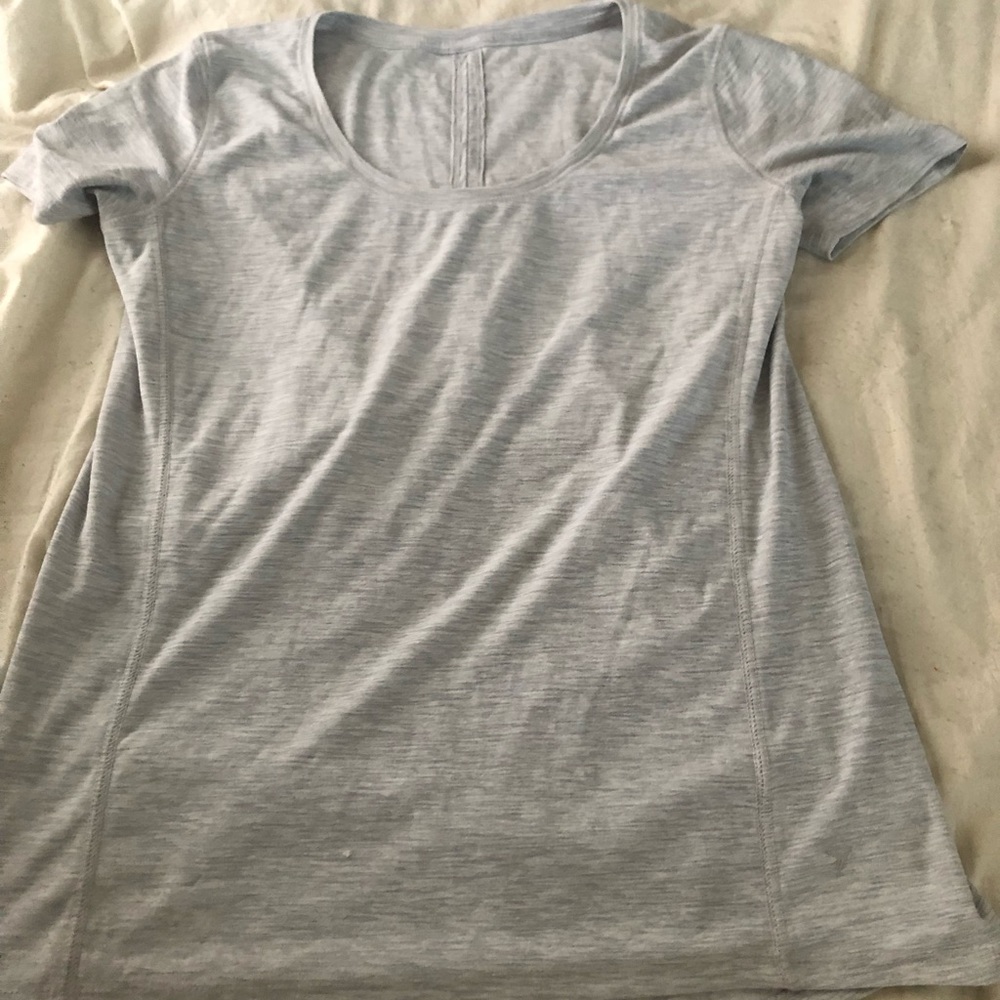 Old navy t shirt